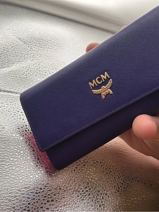 🐣 MCM Purple Saffiano Leather Flap Wallet - Picture 11 of 12